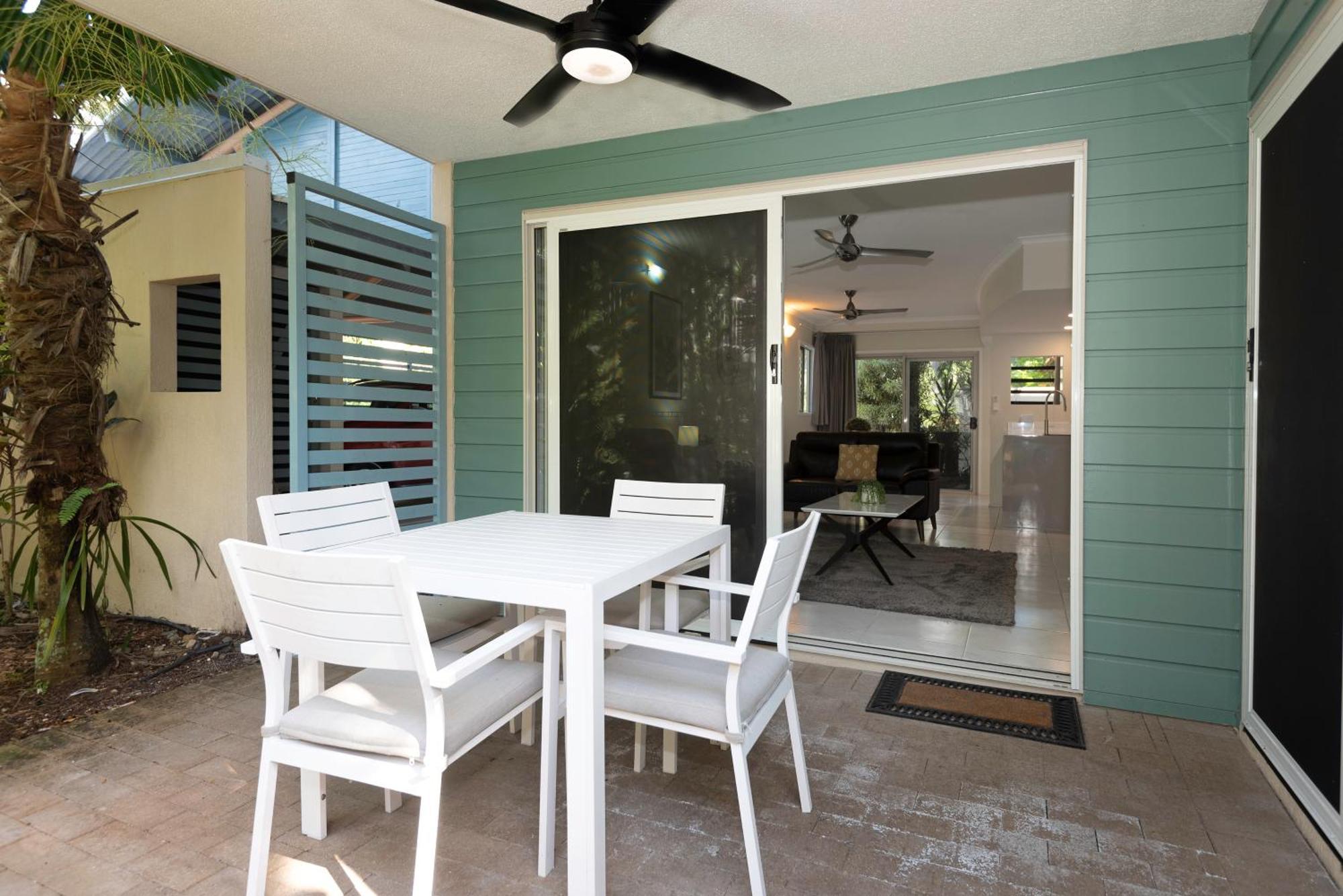 Apartment Marlin Cove Trinity Beach